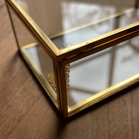Glass and gold metal frame BOX. 5 3/4” long, 2+” tall, 3 1/2” wide. - Picture 6 of 6